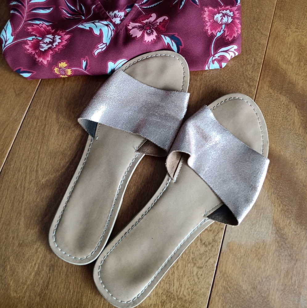 Rose gold slides